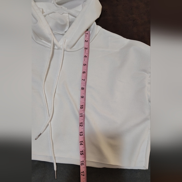 Cropped long sleeve hoodie - Picture 3 of 5